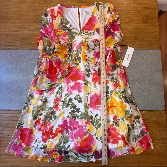 Calvin Klein Floral Bell Sleeve Chiffon V-Neck Shift Dress NWT Size 10 - Picture 10 of 12
